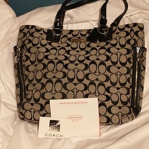 Gorgeous large Coach shoulder bag